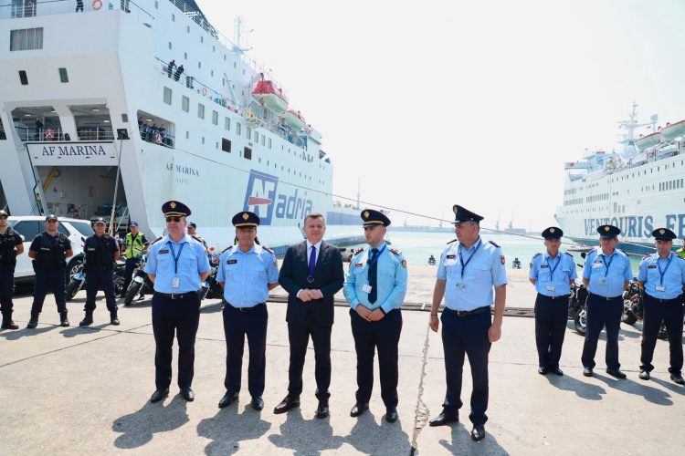 Sezoni turistik, Balla takim me Policinë në Durrës: Kujdes në të gjitha plazhet