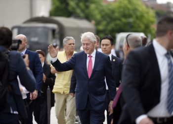 Ish-presidenti i SHBA-së, Bill Clinton feston sot 77-vjetorin