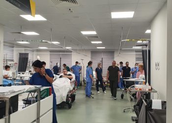 41 turistët polakë dalin nga spitali i Vlorës