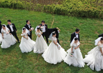 Rënia e lindshmërisë, Kina jep shpërblim për të rinjtë që martohen nën moshën 25 vjeç