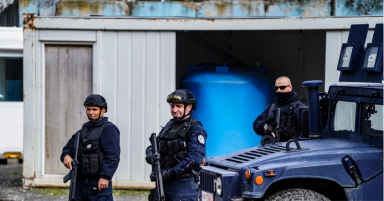Situata në Veri, policia e Kosovës: Nga nesër nis tërheqja e efektivëve