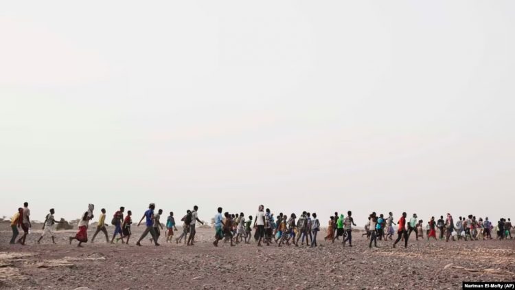 HRW: Rojet kufitare saudite vranë qindra emigrantë etiopianë