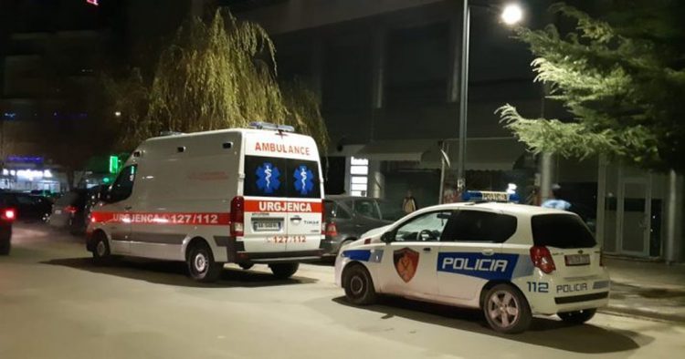 Humb kontrollin e makinës dhe del nga rruga, 3 të plagosur në aksin Levan-Tepelenë