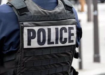 Mbante të izoluar dhe keqtrajtonte bashkëshorten prej 12 vitesh, arrestohet 55-vjeçari