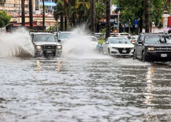 Stuhia tropikale ‘Hilary’ në Kaliforni, zyrtarët: Më e keqja nuk ka ardhur ende