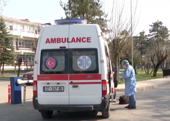 Tragjedi në Kosovë/ Dera e oborrit zë poshtë dy të miturit, ndërron jetë 8-vjeçari