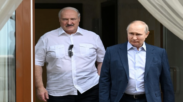 Lukashenko mbron Putin:S’e imagjinoj të jetë përfshirë në rrëzimin e avionit të Prigozhin