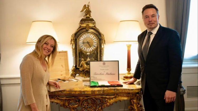 Kërkoi një vend epik, Italia do të presë ndeshjen në kafaz mes Musk dhe Zuckerberg