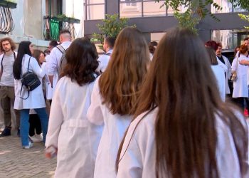 40% aplikime më pak në degën e Mjekësisë