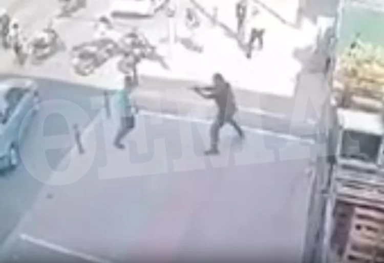 Tentoi të vidhte një bankë, del video e plagosjes së shqiptarit në Greqi