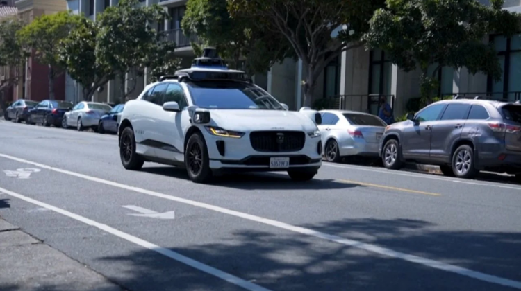 Taksitë pa shofer kanë dalë në rrugët e Kalifornisë, drejtohen nga robotë