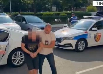 Aksidentoi për vdekje dy persona në Tiranë, arrestohet 35-vjeçari i shpallur në kërkim