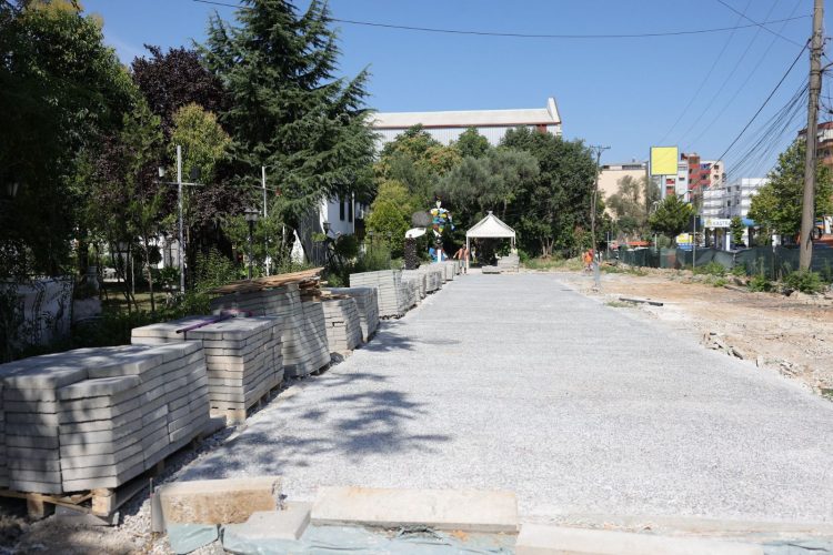 Nisin punimet për transformimin e qendrës së Kinostudios