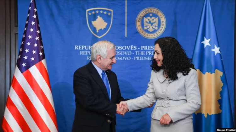 Vjosa Osmani kërkon ndihmën e SHBA për përshpejtimin e anëtarësimit të Kosovës në NATO