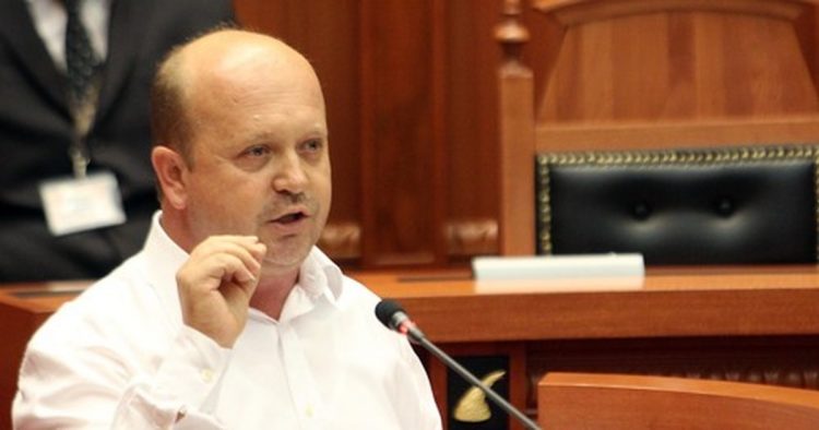 Lirohet nga detyra zëvendës/ministri energjisë, Ilir Bejtja