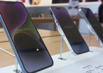 Apple humb 200 miliardë Dollarë në 2 ditë pas bllokimit të Kinës