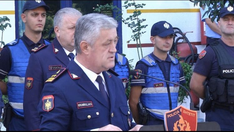 Rrumbullaku detaje për megaoperacionin: Janë zbardhur 6 vrasje, autorë grupi kriminal i Laert Haxhiut