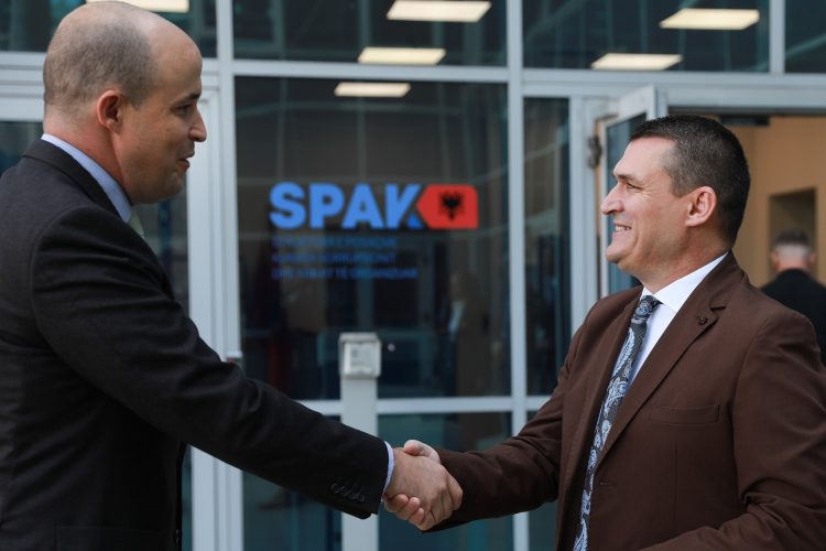 I Ngarkuari me Punë i SHBA takon kreun e SPAK: Ju mbështesim që të luftoni krimin dhe korrupsionin