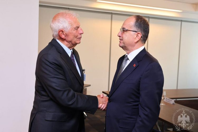 Begaj takon Borrell, diskutojnë për Kosovën