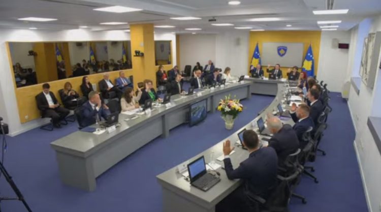 U vra në Veri/ Qeveria e Kosovës ndan 50 mijë euro për familjen e policit, Afrim Bunjaku