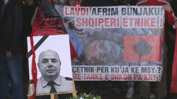 Tiranë/ Mbahen homazhe në nder të efektivit Afrim Bunjaku, u vra nga një sulm terrorist në veri të Kosovës