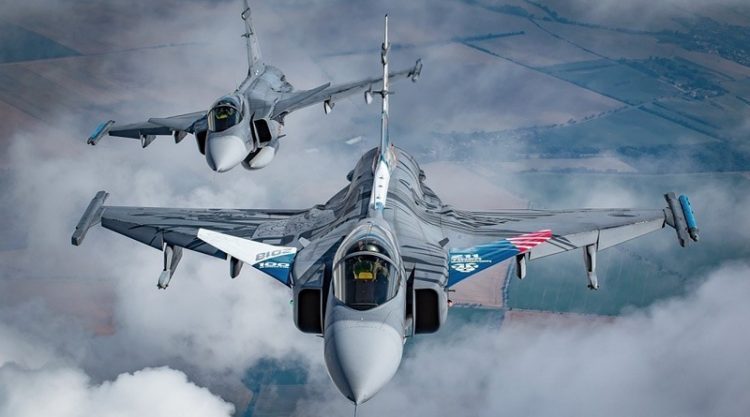 Çekia blen 24 avionë luftarakë F-35
