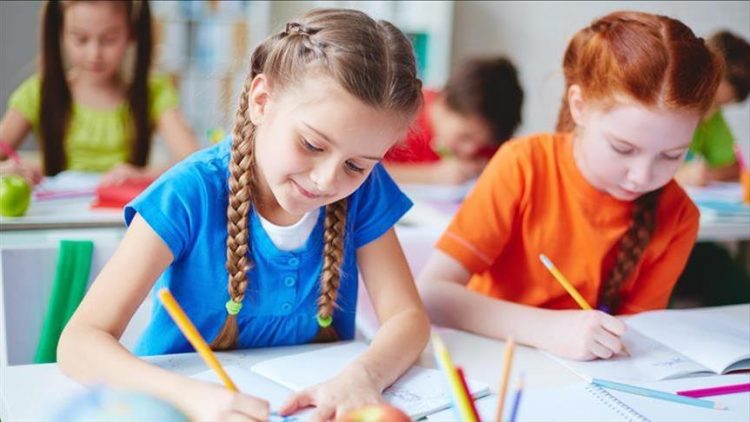 Shtyhet afati i regjistrimit në shkolla për nxënësit e klasës së parë dhe gjimnazit