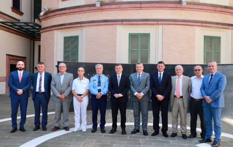“Siguria në shkolla”, Balla me ish-drejtorët e Përgjithshëm: Të krijojmë një rrjet civil…