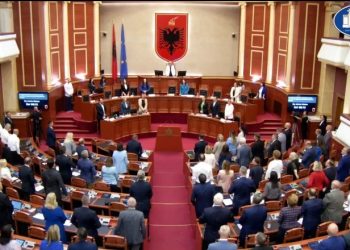 Shkarkohet Delina Ibrahimaj! Emërohet ministër i Financave me 74 vota pro Ervin Mete