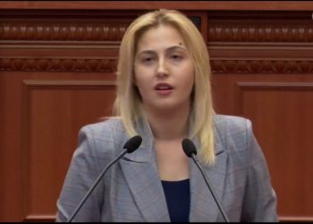 Zhupa: Ogerta Manastirliun duhej ta çonit në SPAK, jo në krye të ministrisë së Arsimit