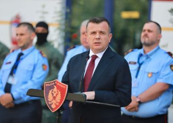 “AMP i ka vëzhguar”, Balla: Vetëpastrime për efektivët që bëhen palë me grupet kriminale