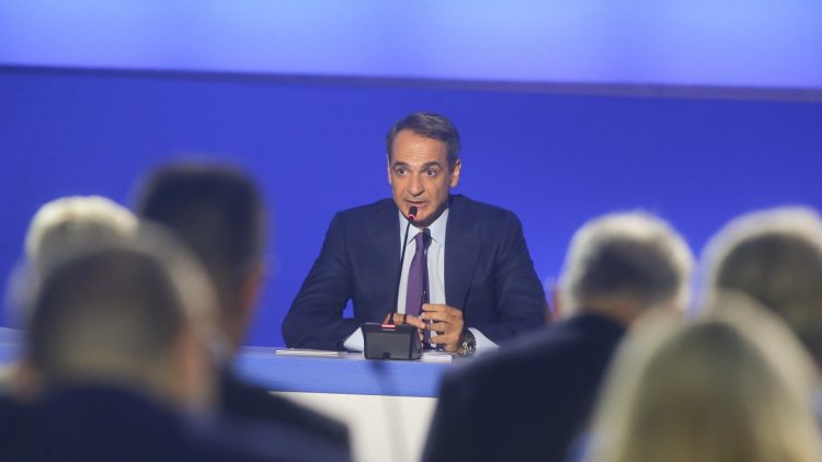 “Beleri duhet të betohet”, Mitsotakis: S’do të ndalem së ngrituri këtë çështje në BE
