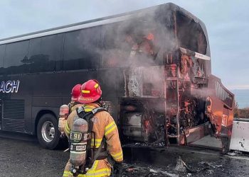 Përfshihet nga flakët autobusi në Slloveni, shpëtojnë për mrekulli pasagjerët