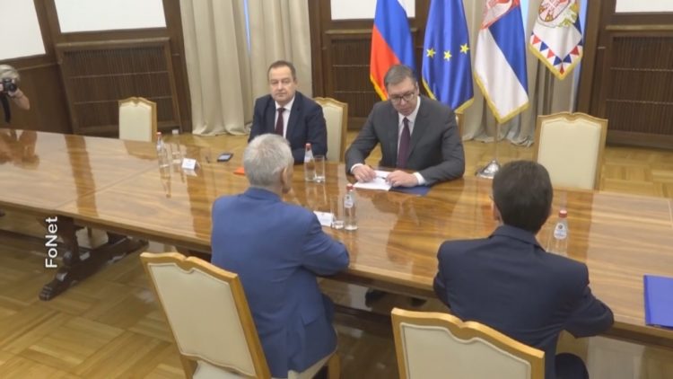 Çfarë i kërkoi Vuçiçi ambasadorit rus? Kremlini reagon: Situatë shumë e rrezikshme në Kosovë