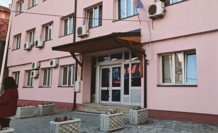 Sot afati i fundit për largimin e institucioneve serbe nga objekti në Mitrovicë të Veriut