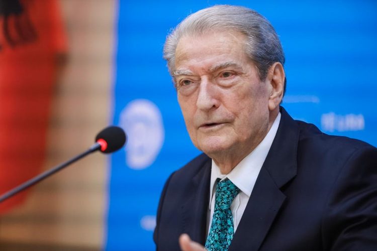 Berisha: McGonigal ka pranuar fajësinë për dosjen shqiptare. Dorëzohet sonte, bashkë me të dhe Rama