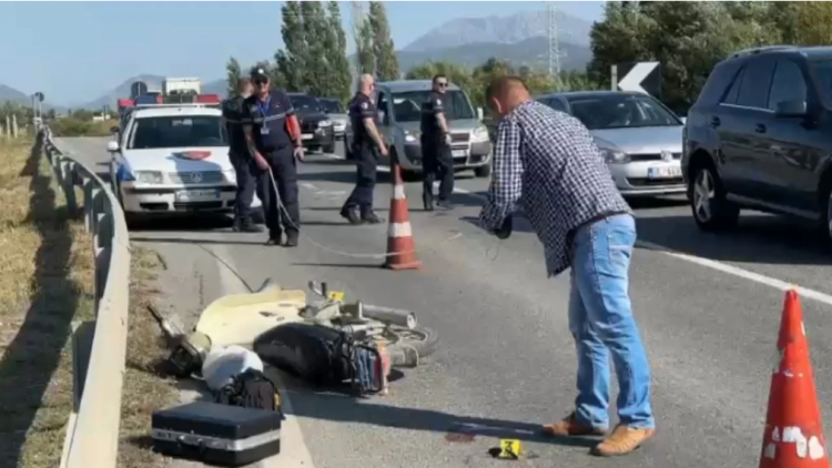 Aksident në aksin Lezhë-Laç/Trajleri përplas motorin, plagoset rëndë shoferi