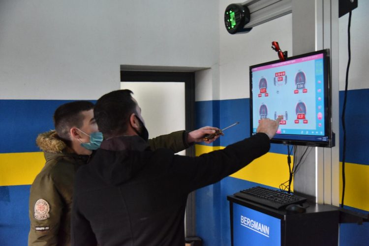 Arsimi profesional, 57% e të diplomuarve të punësuar vitin e parë pas studimeve