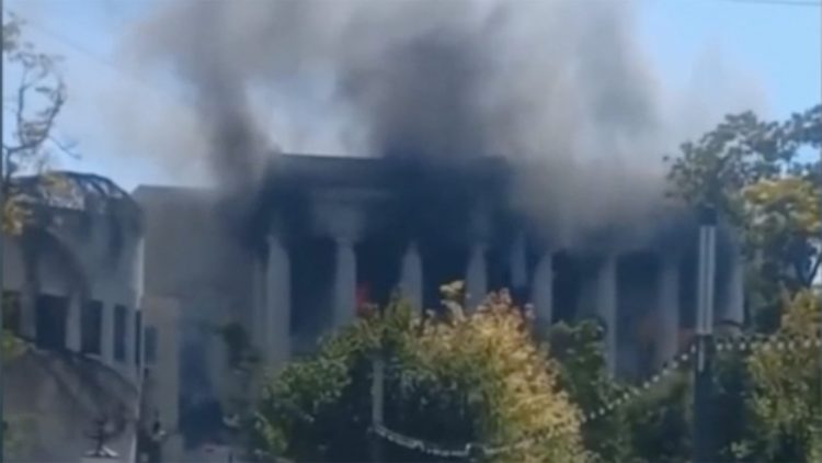 Valë raketash ukrainase mbi Krime, goditet selia e flotës ruse në Detin e Zi