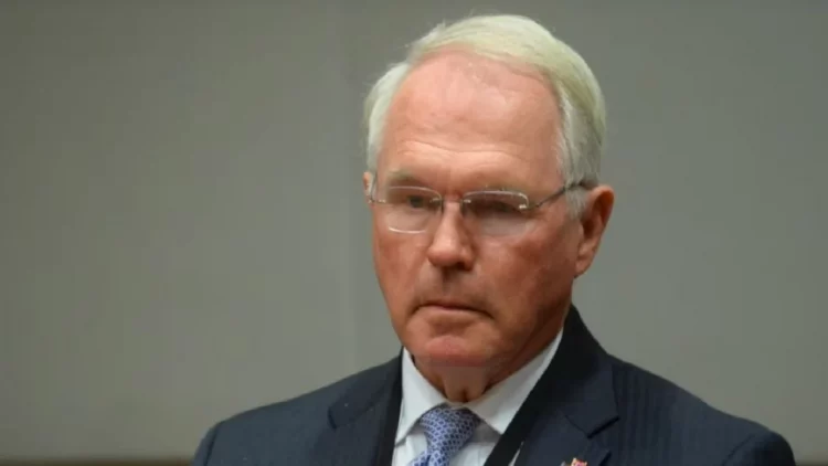 Ambasadori amerikan në Serbi reagon për situatën në Kosovë: Po shqyrtohen hapa të mëtejshme