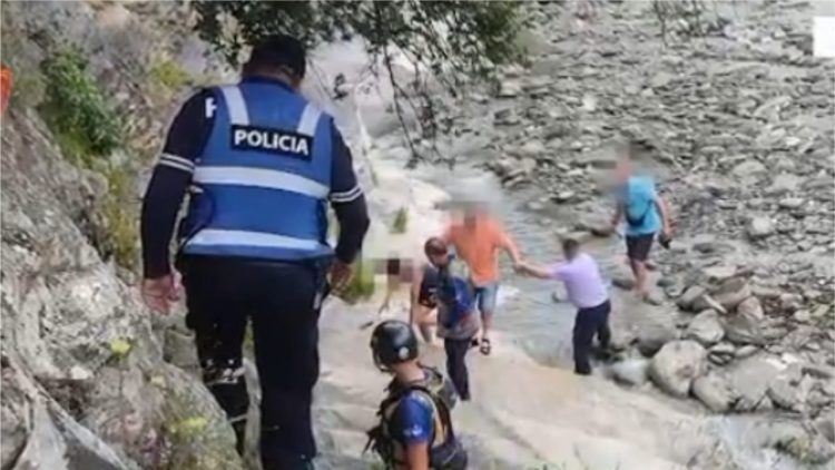 Bllokohet një grup turistësh të huaj në kanionin e Langaricës
