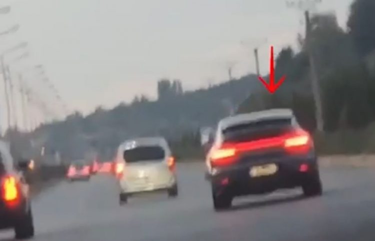 Kreu manovra të rrezikshme me makinë, gjobë të majme shoferit