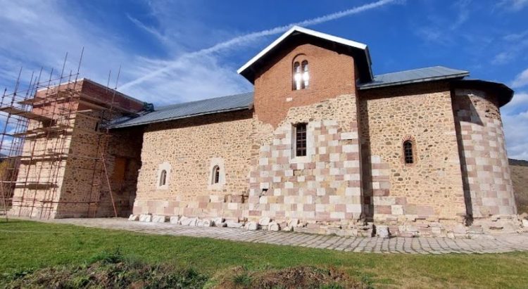 Njësia Speciale ndërhyn në Manastirin ku strehohen terroristët