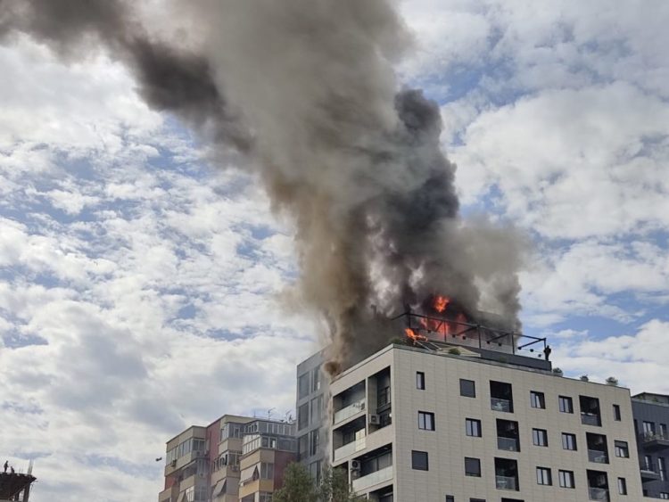 Veliaj falenderon ekipet që luftuan me zjarrin: Kam kërkuar të nisë menjëherë hetimi