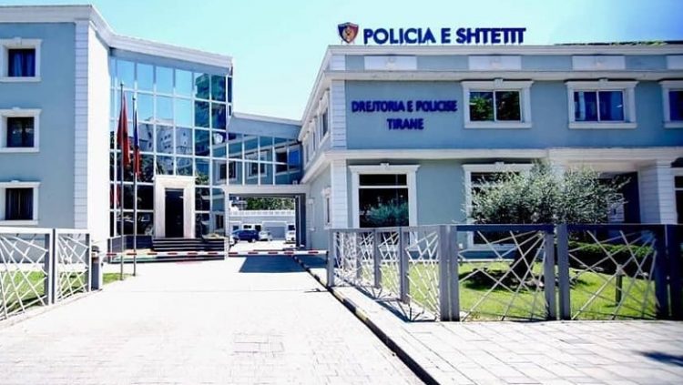 Përvetësonin pensionet,7 punonjës të Postës Shqiptare i shkaktuan dëm shtetit 33 mln lekë