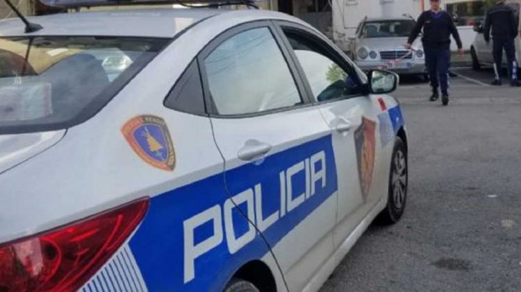 Fier/ 4 makina të vjedhura, policia zbulon që autorët ishin 3 të mitur