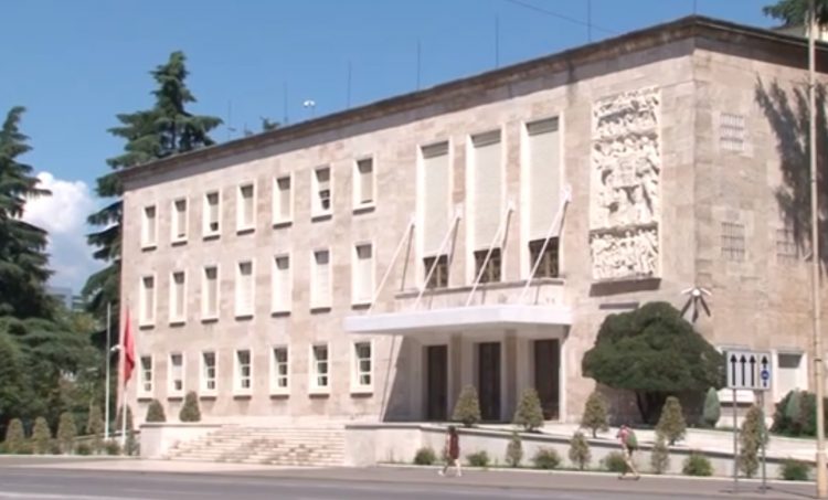 Miratohet vendimi, pensionet indeksohen me 8.6%. Rritja do të përfitohet që prej 1 Tetorit