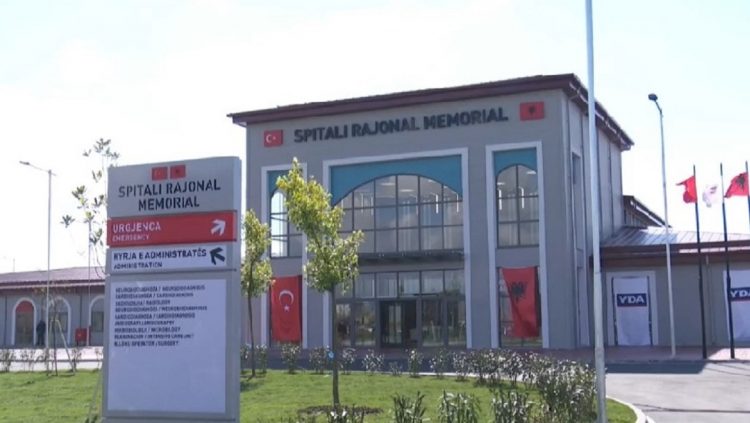 Dërgohet për gjykim drejtoresha e Spitalit Memorial Fier, për çfarë akuzohet