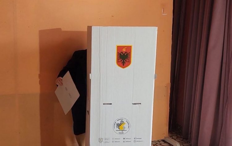 Kuksianët zgjedhin të dielën kryebashkiakun e ri