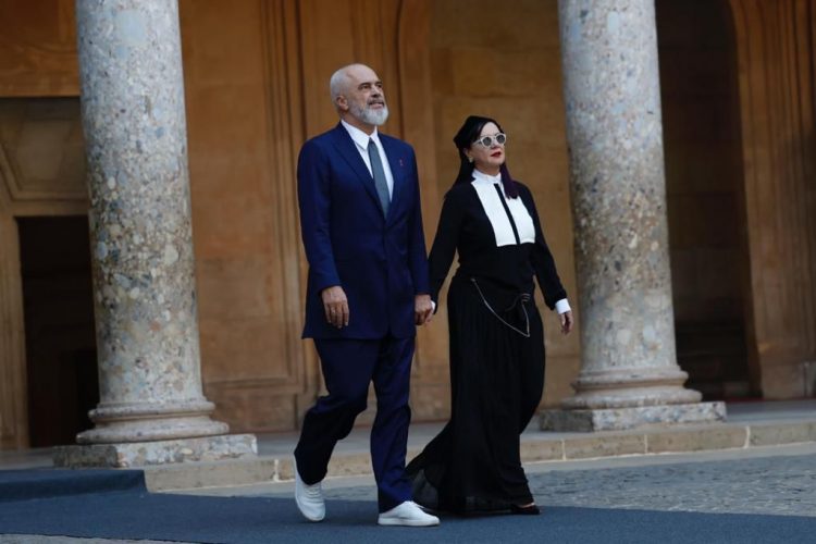 Mbreti i Spanjës pret liderët e Komunitetit Politik Europian, Rama publikon pamjet